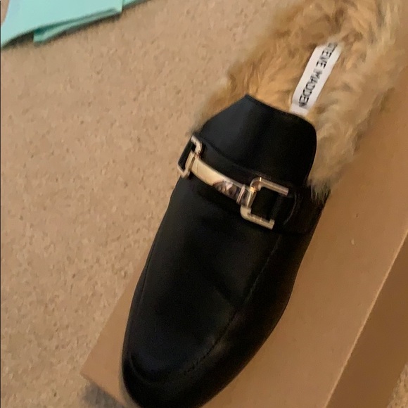 Steve Madden Fluffy Mules - Picture 2 of 2